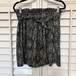 Lularoe Gray Snakeskin Print Tie Waist Shorts With Pockets Size Small‎